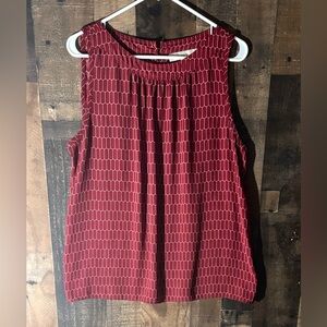 Women’s Sz Large LOFT Sleeveless Geometric Print Camisole in Deep Red